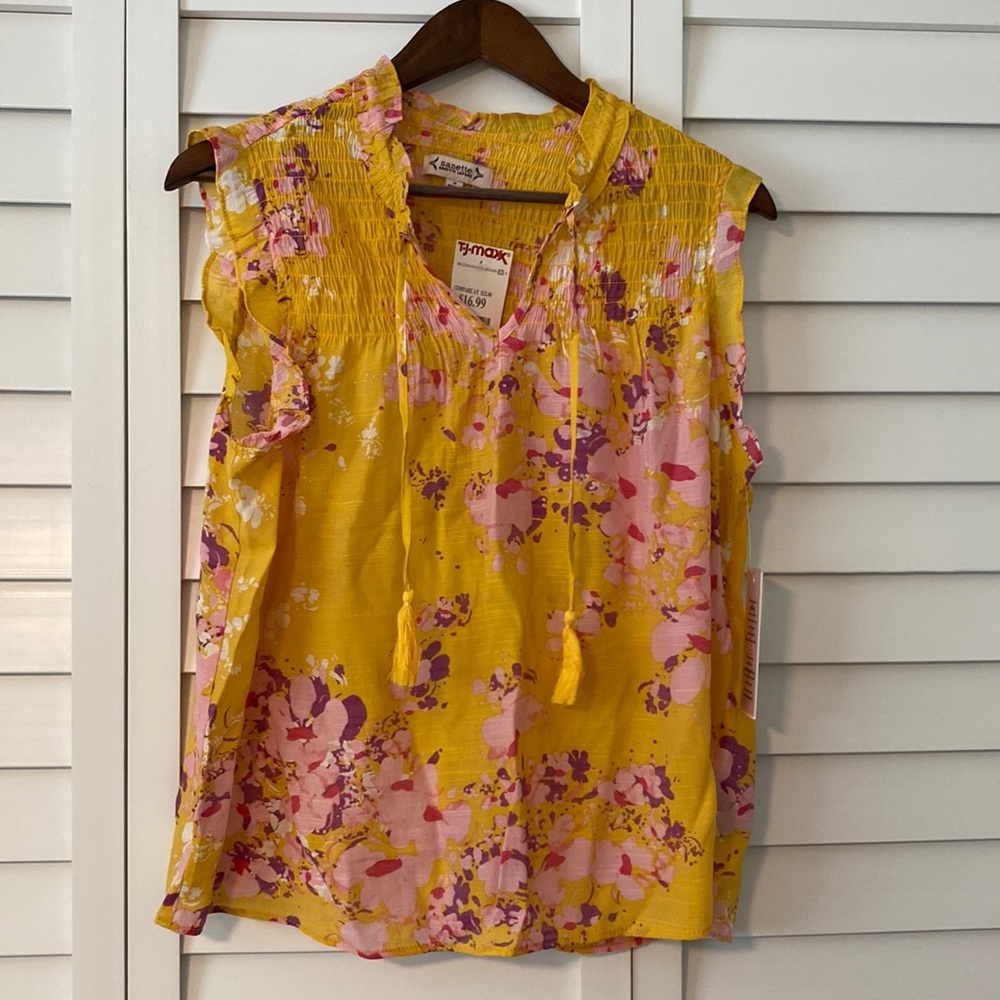 Beautiful Flowy Top
